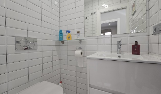 Brukt - Villa -
Villamartin - Costa Blanca