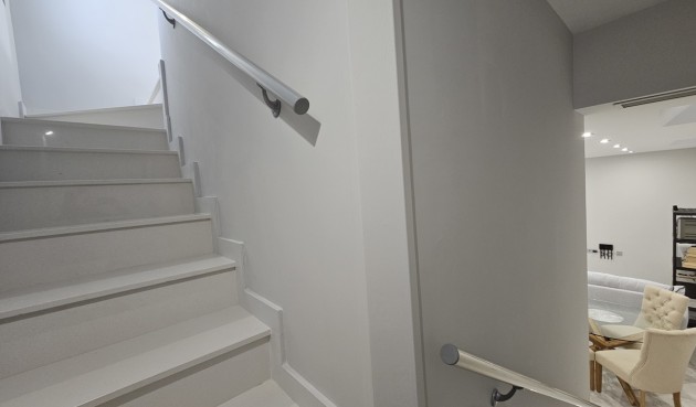 Brukt - Villa -
Villamartin - Costa Blanca