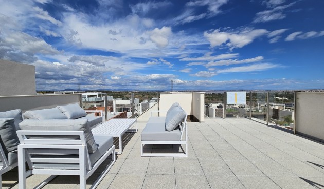 Brukt - Villa -
Villamartin - Costa Blanca