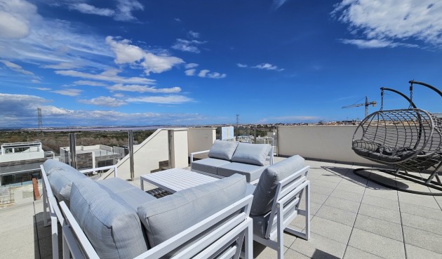 Brukt - Villa -
Villamartin - Costa Blanca