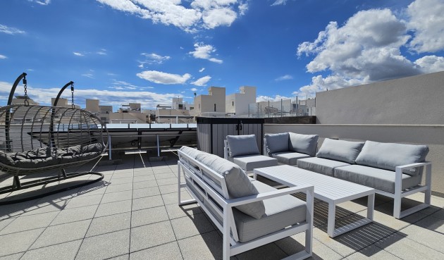 Brukt - Villa -
Villamartin - Costa Blanca