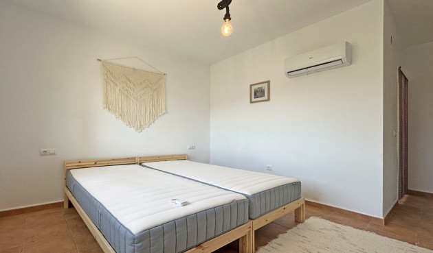 Återförsäljning - Villa -
Jalón - Inland