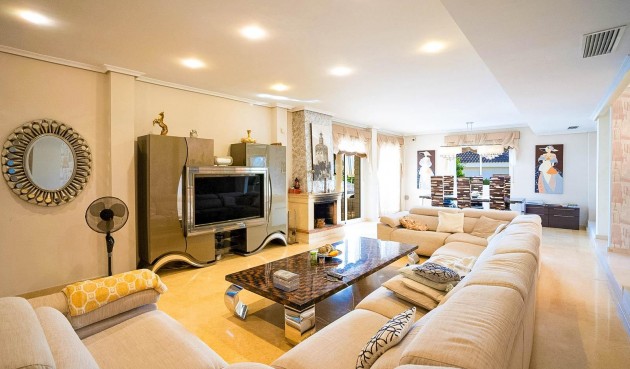 Resale - Villa -
Torrevieja - Torre La Mata