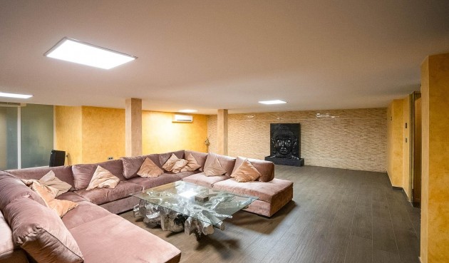 Resale - Villa -
Torrevieja - Torre La Mata