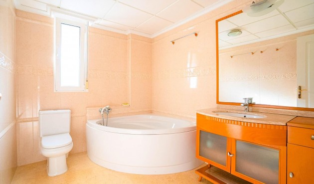 Resale - Villa -
Torrevieja - Torre La Mata