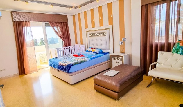 Resale - Villa -
Torrevieja - Torre La Mata