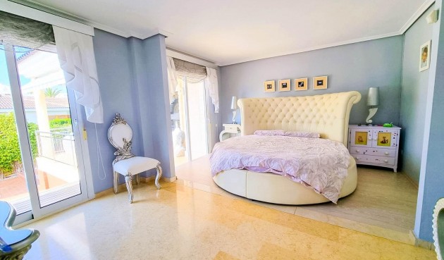 Resale - Villa -
Torrevieja - Torre La Mata