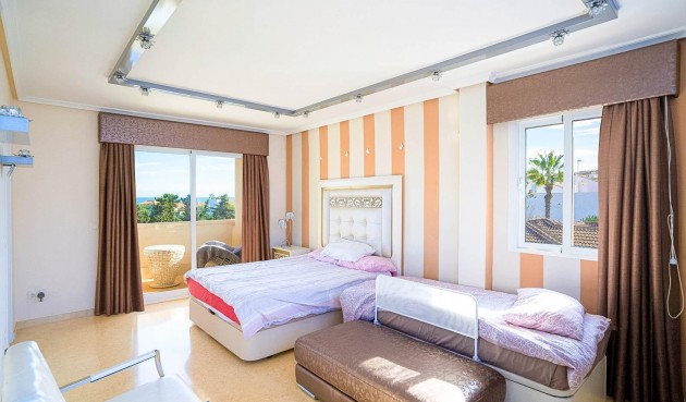 Resale - Villa -
Torrevieja - Torre La Mata