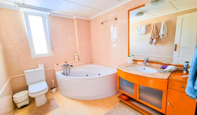 Resale - Villa -
Torrevieja - Torre La Mata