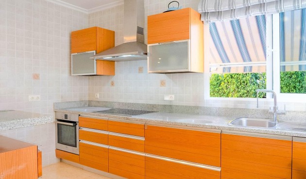 Resale - Villa -
Torrevieja - Torre La Mata