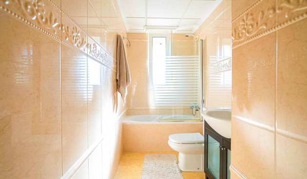 Resale - Villa -
Torrevieja - Torre La Mata