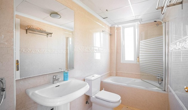 Resale - Villa -
Torrevieja - Torre La Mata