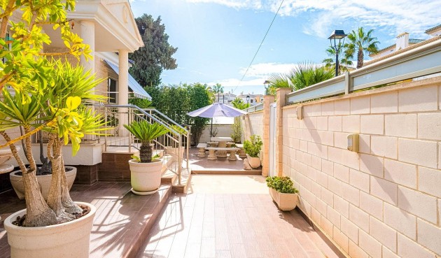 Resale - Villa -
Torrevieja - Torre La Mata