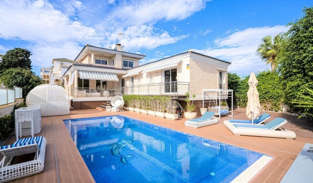 Resale - Villa -
Torrevieja - Torre La Mata