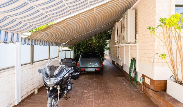 Resale - Villa -
Torrevieja - Torre La Mata