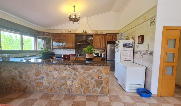 Brukt - Villa -
Petrer - Inland