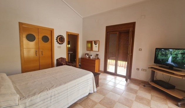 Brukt - Villa -
Petrer - Inland