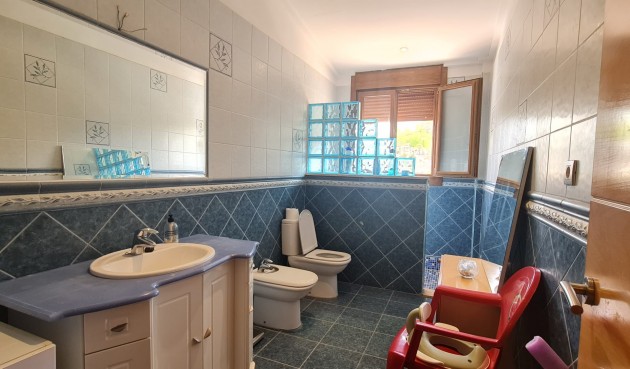 Brukt - Villa -
Petrer - Inland