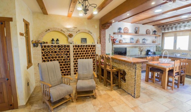 Brukt - Villa -
Redován - Comunidad Valenciana