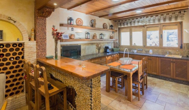 Brukt - Villa -
Redován - Comunidad Valenciana