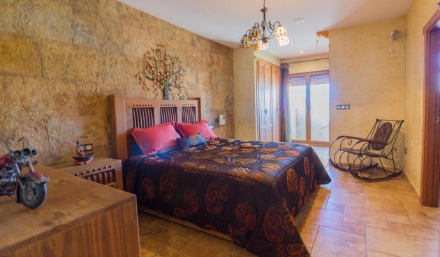 Brukt - Villa -
Redován - Comunidad Valenciana