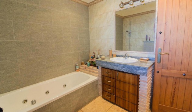 Brukt - Villa -
Redován - Comunidad Valenciana