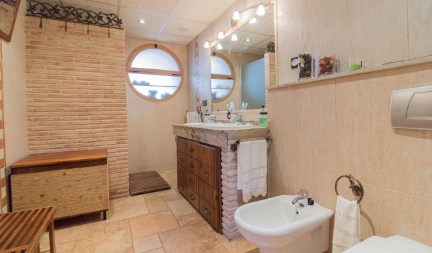 Brukt - Villa -
Redován - Comunidad Valenciana