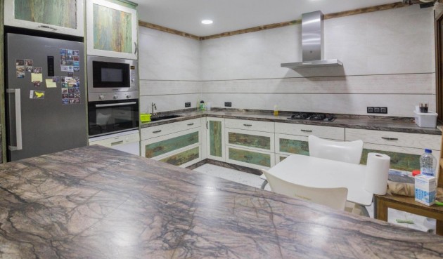 Brukt - Villa -
Redován - Comunidad Valenciana