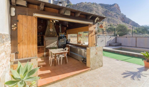 Brukt - Villa -
Redován - Comunidad Valenciana