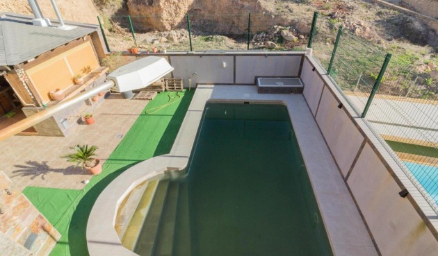 Brukt - Villa -
Redován - Comunidad Valenciana