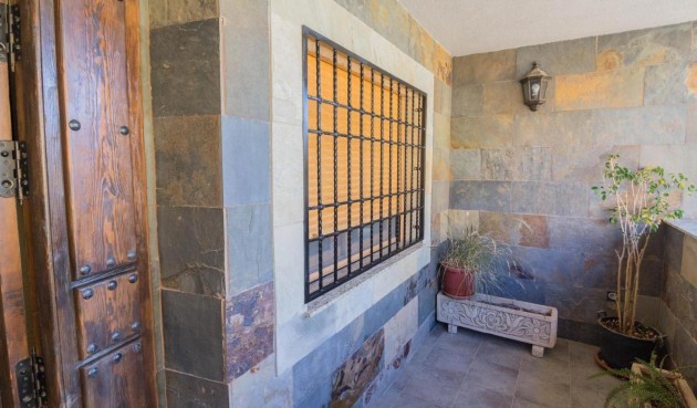 Brukt - Villa -
Redován - Comunidad Valenciana