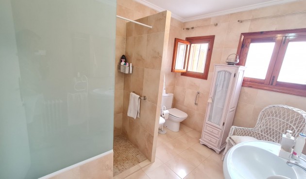 Resale - Town House -
Elda - Inland