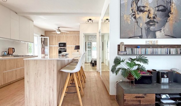 Återförsäljning - Villa -
Orihuela Costa - Costa Blanca