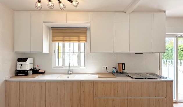 Återförsäljning - Villa -
Orihuela Costa - Costa Blanca