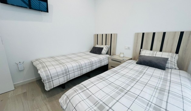 Återförsäljning - Villa -
Avileses - Inland