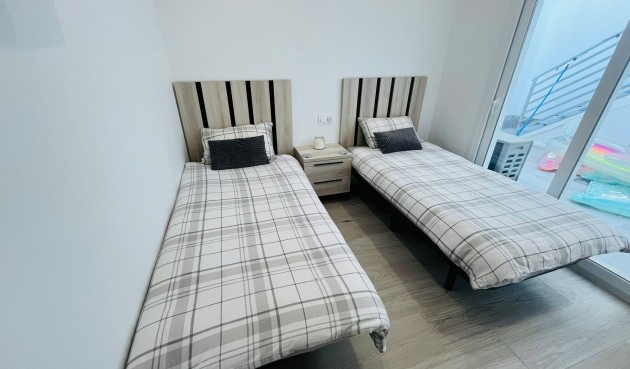 Återförsäljning - Villa -
Avileses - Inland