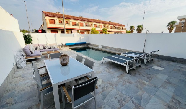 Återförsäljning - Villa -
Avileses - Inland