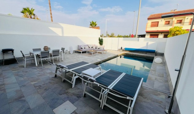 Återförsäljning - Villa -
Avileses - Inland