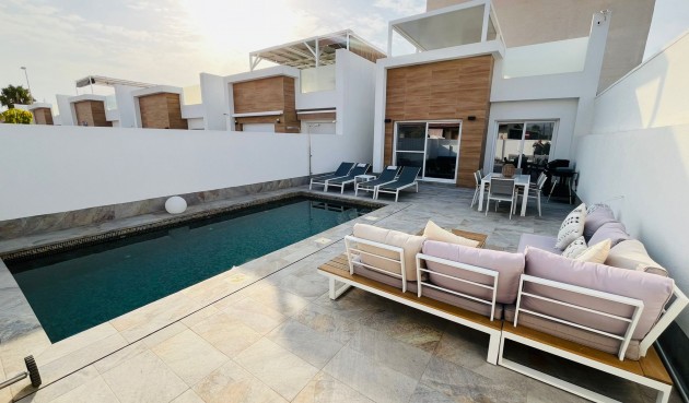 Återförsäljning - Villa -
Avileses - Inland