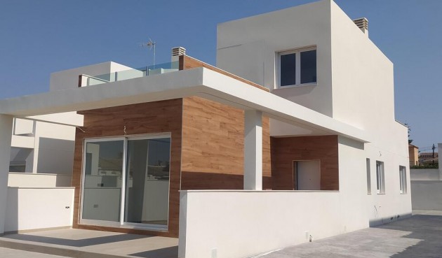 Resale - Villa Penthouse -
Torrevieja - aguas nuevas