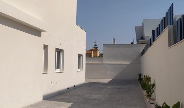 Resale - Villa Penthouse -
Torrevieja - aguas nuevas