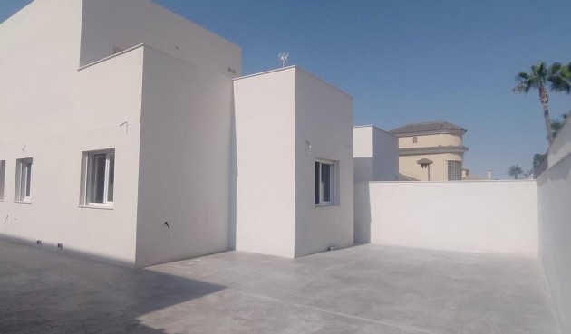 Resale - Villa Penthouse -
Torrevieja - aguas nuevas
