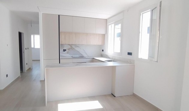 Resale - Villa Penthouse -
Torrevieja - aguas nuevas