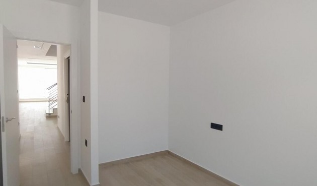 Resale - Villa Penthouse -
Torrevieja - aguas nuevas