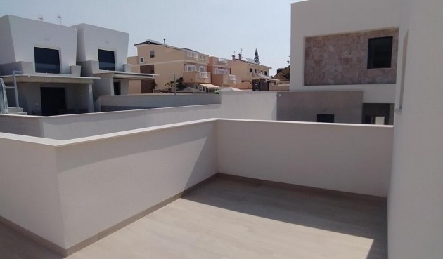 Resale - Villa Penthouse -
Torrevieja - aguas nuevas