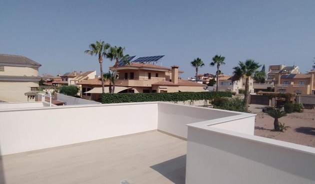 Resale - Villa Penthouse -
Torrevieja - aguas nuevas