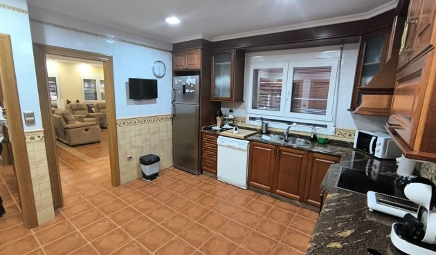 Resale - Villa -
Yecla - Inland