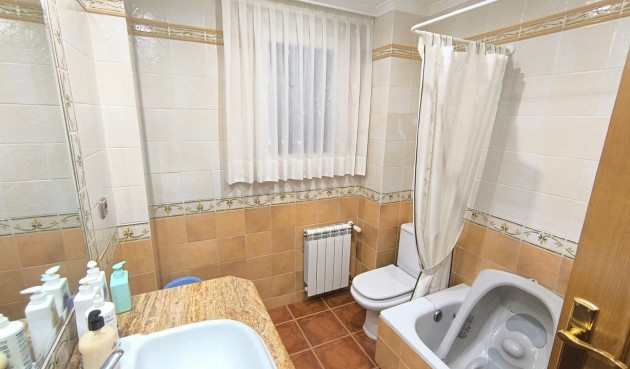 Resale - Villa -
Yecla - Inland