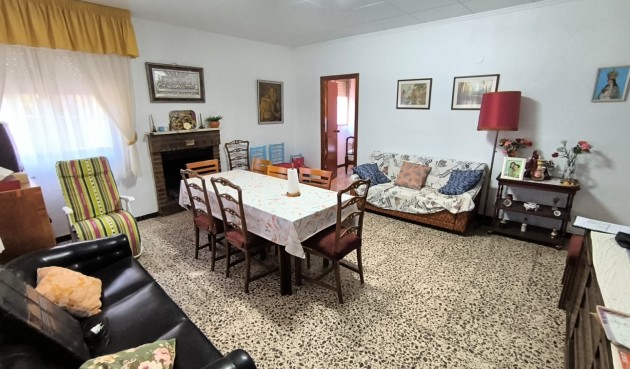 Resale - Villa -
Yecla - Inland