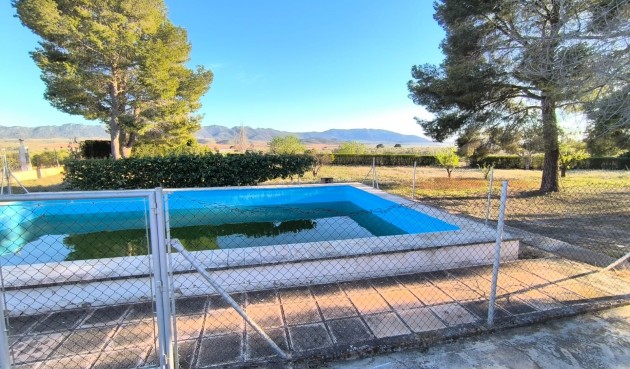 Resale - Villa -
Yecla - Inland